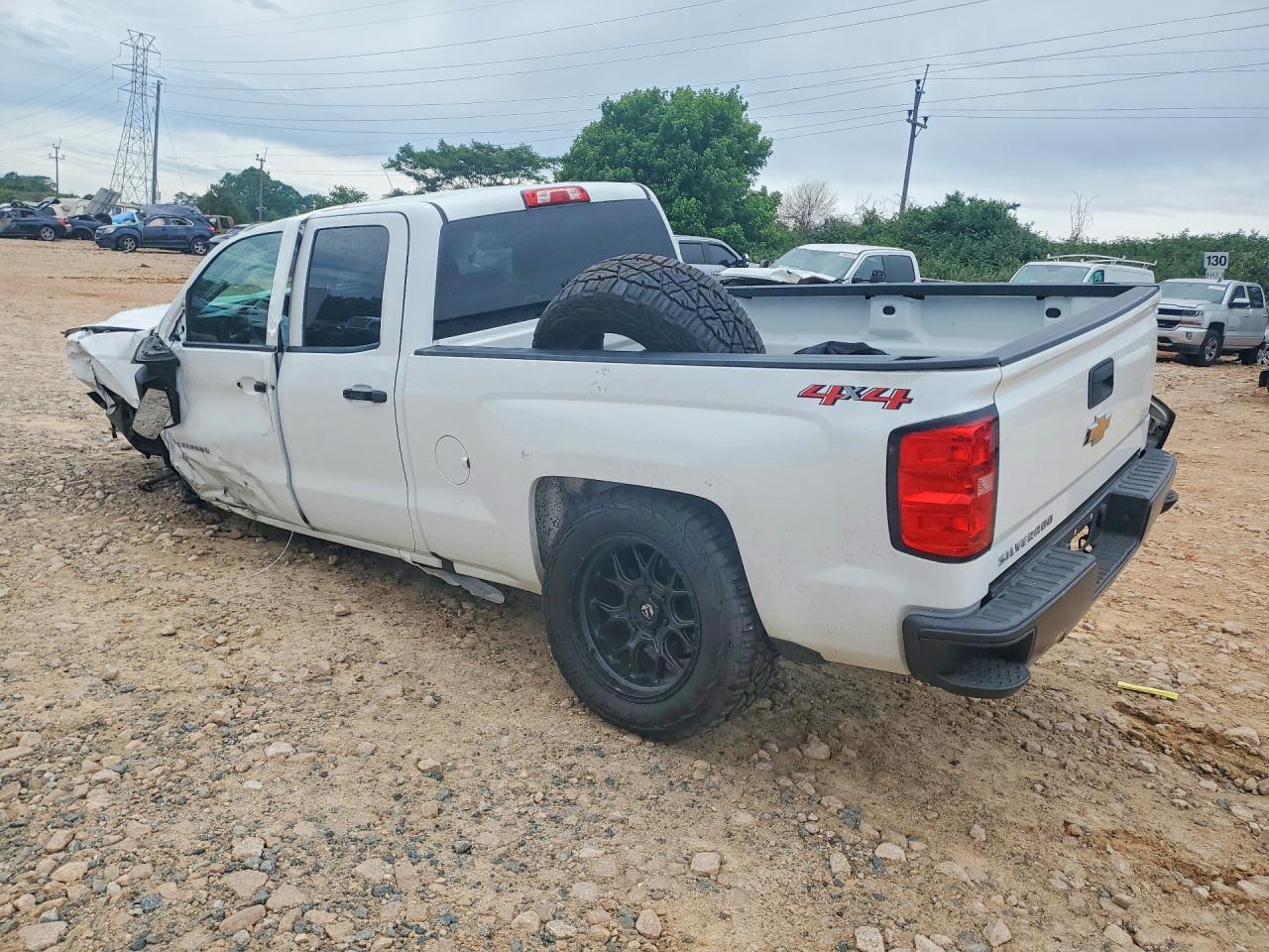 2018 Chevrolet Silverado K1500 - Image 2