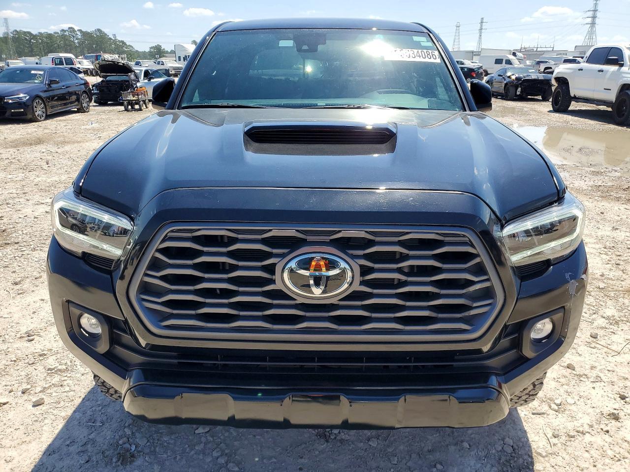 2023 Toyota Tacoma Trd Sport - Image 5