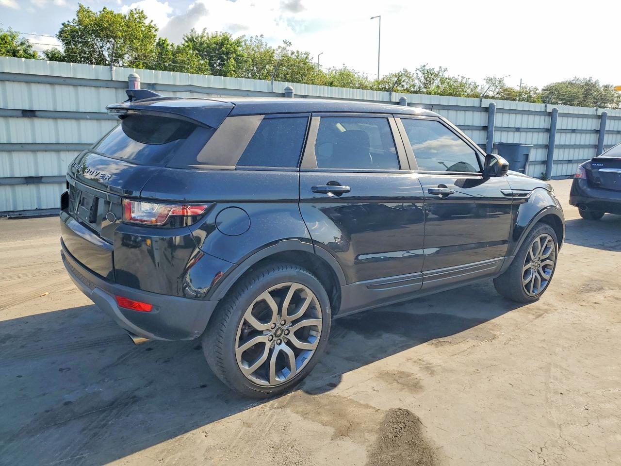 2017 Land Rover Range Rover Evoque Se - Фото 3