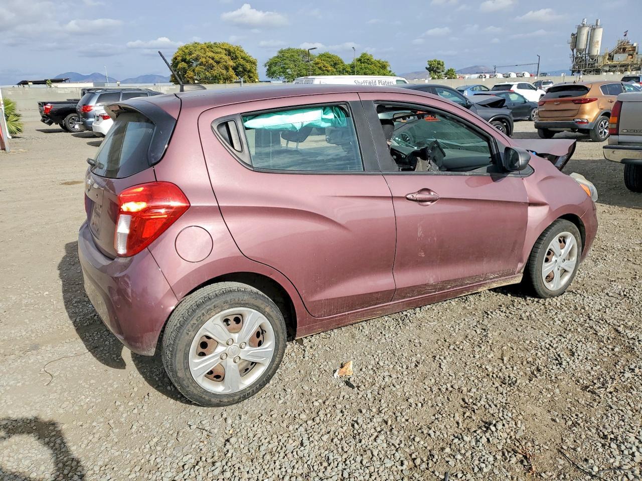 2020 Chevrolet Spark Ls - Фото 3