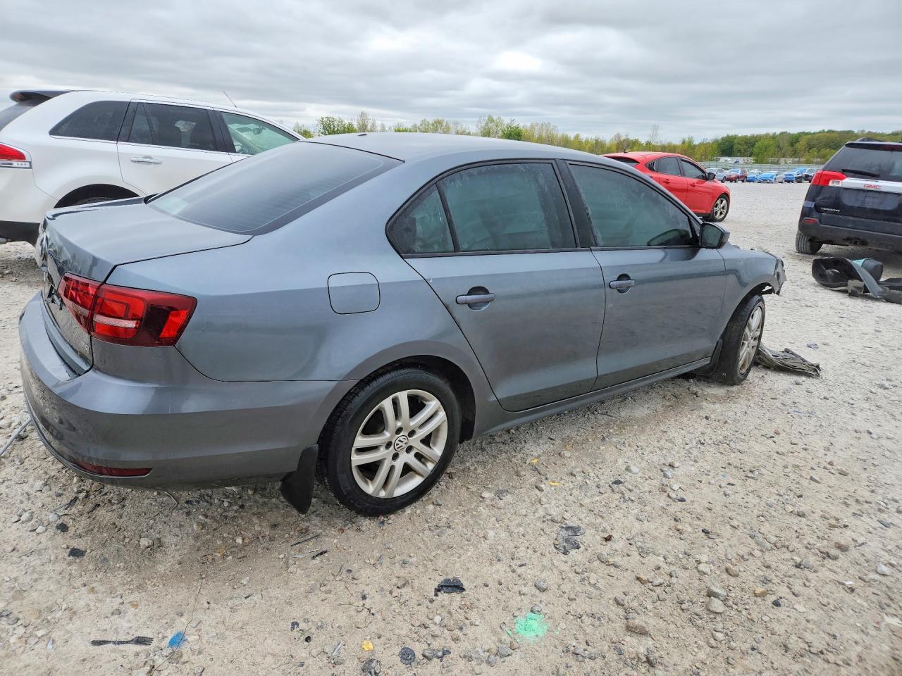 2018 Volkswagen Jetta S - Фото 3