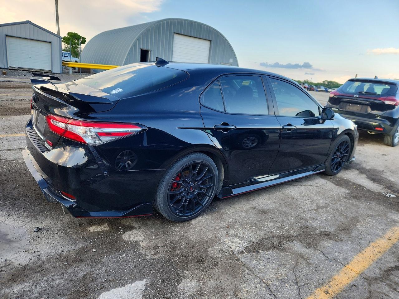 2020 Toyota Camry Trd - Фото 3