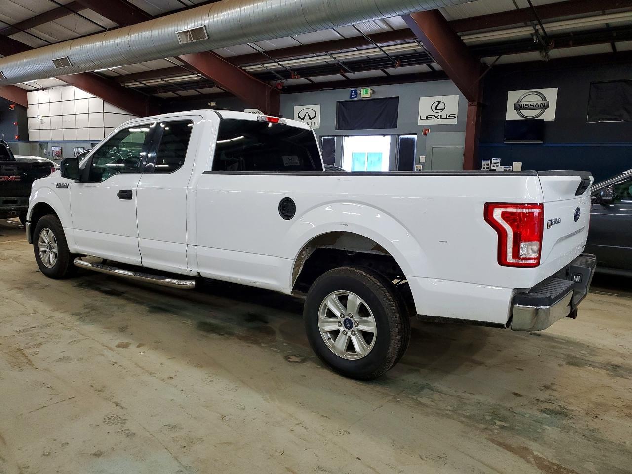 2016 Ford F150 Super Cab - Фото 2