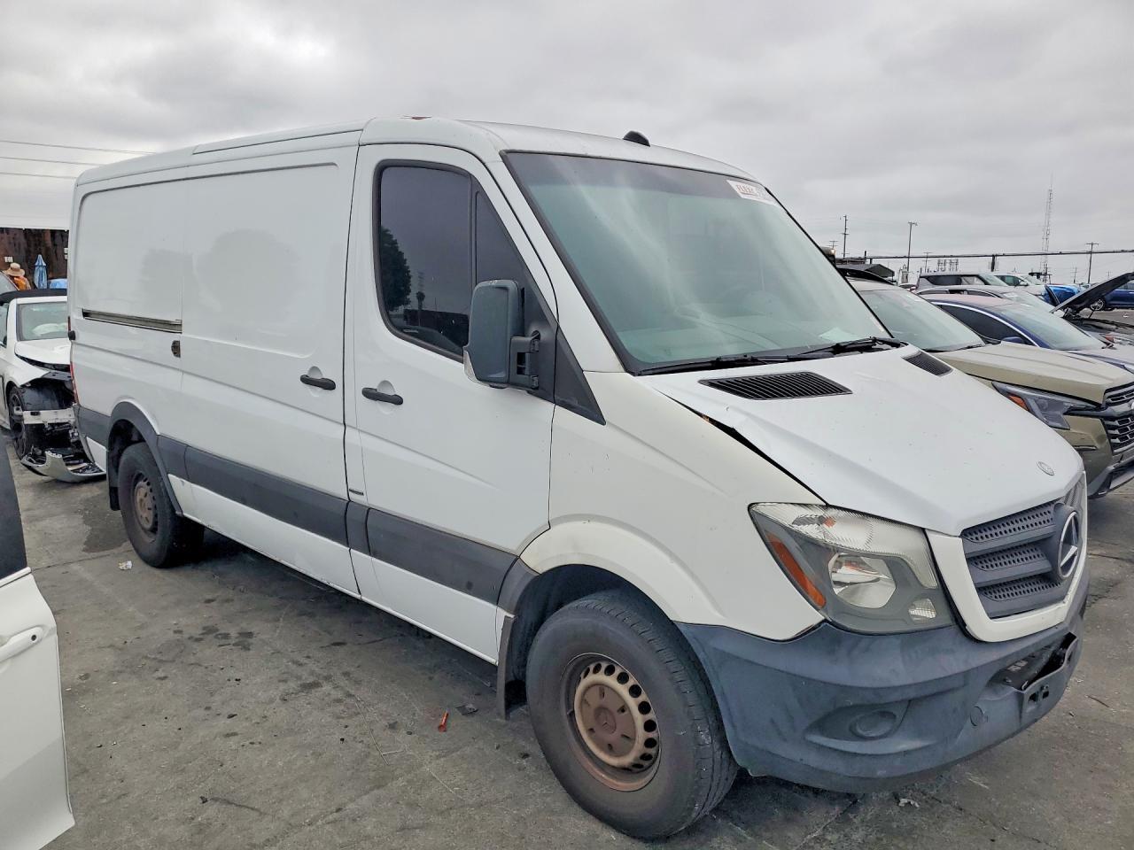 2015 Mercedes-Benz Sprinter 2500 - Image 4