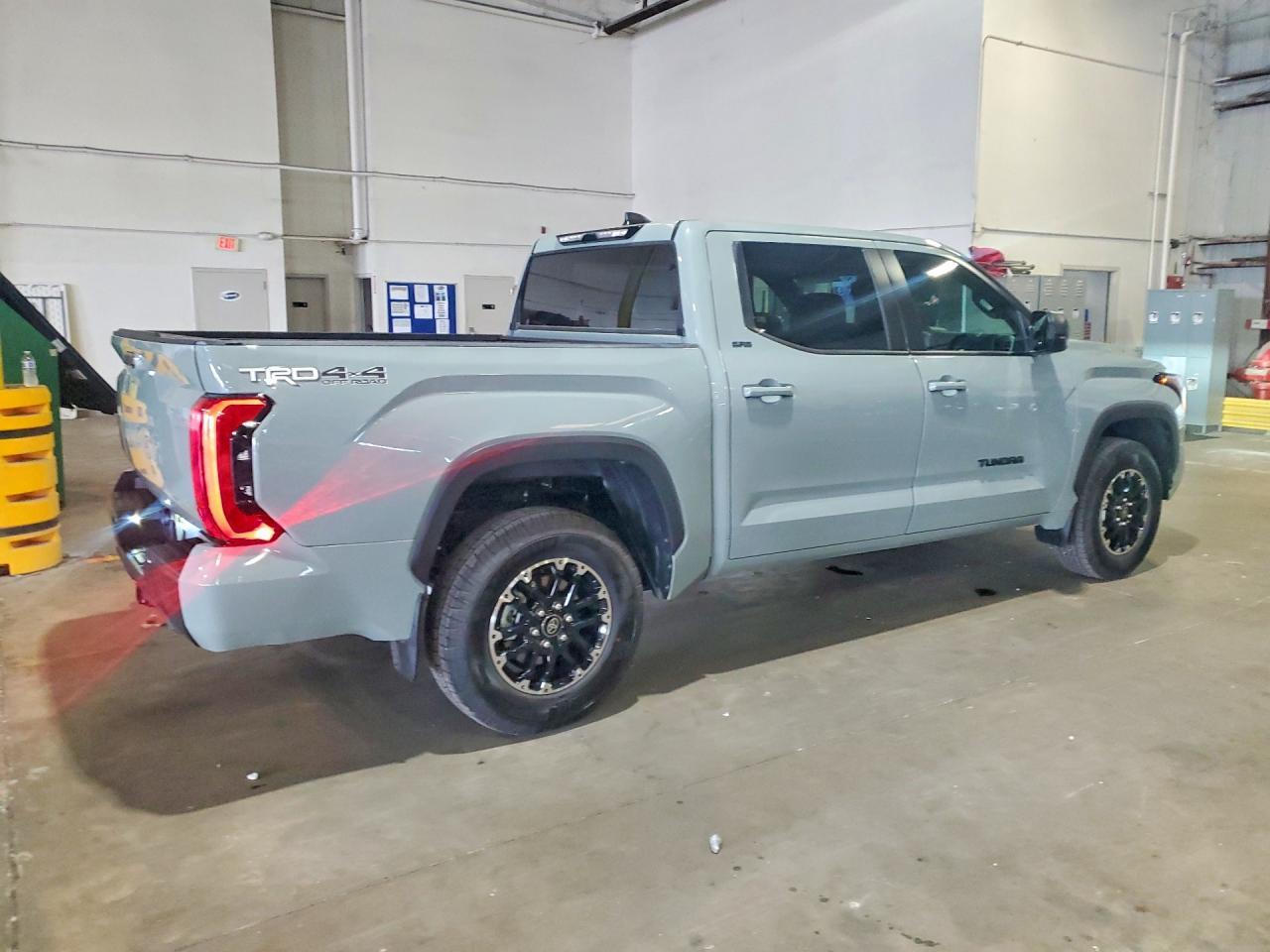 2025 Toyota Tundra Sr5 - Фото 3