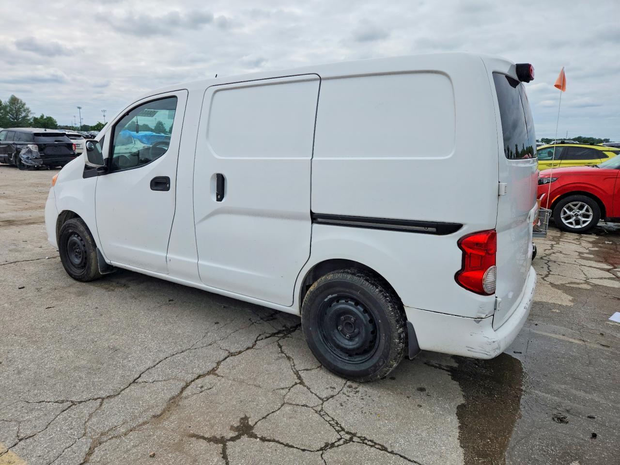 2014 Nissan Nv200 Sv - Image 2