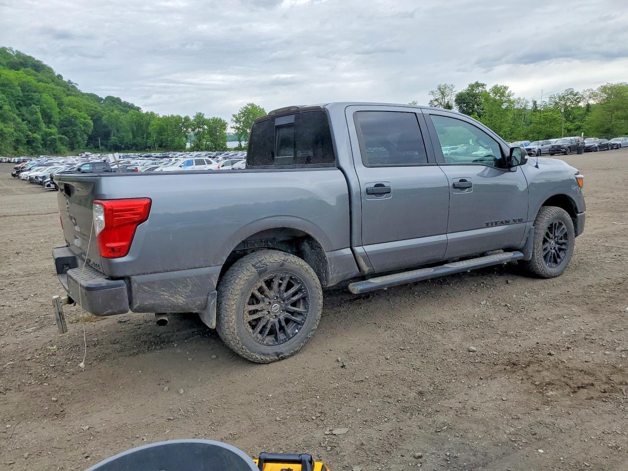 2018 Nissan Titan Sl - Фото 3