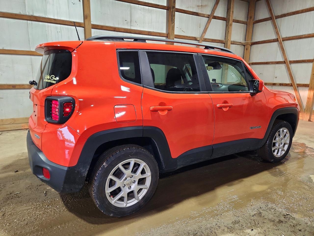 2020 Jeep Renegade Latitude - Image 3