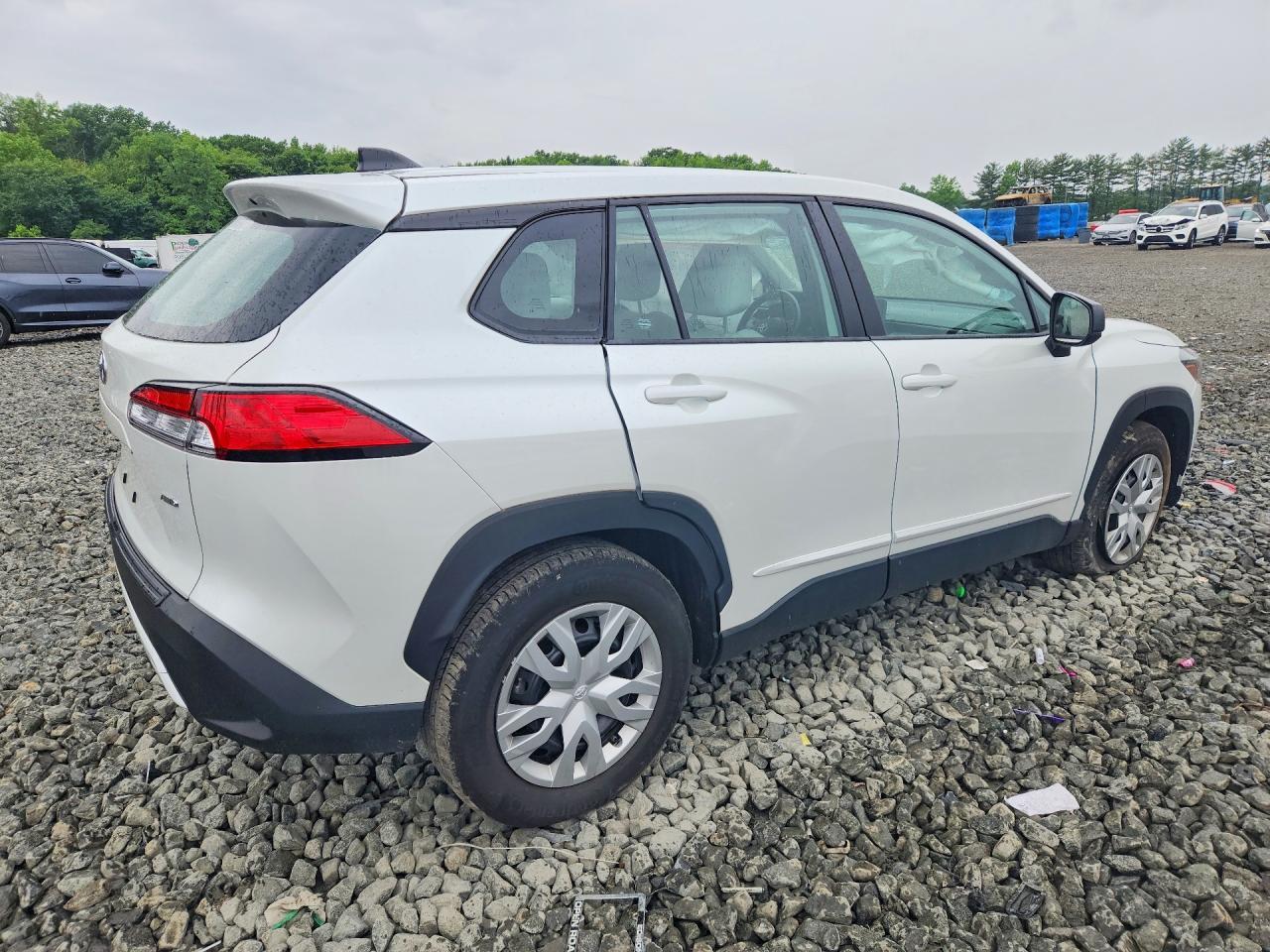 2024 Toyota Corolla Cross L - Фото 3