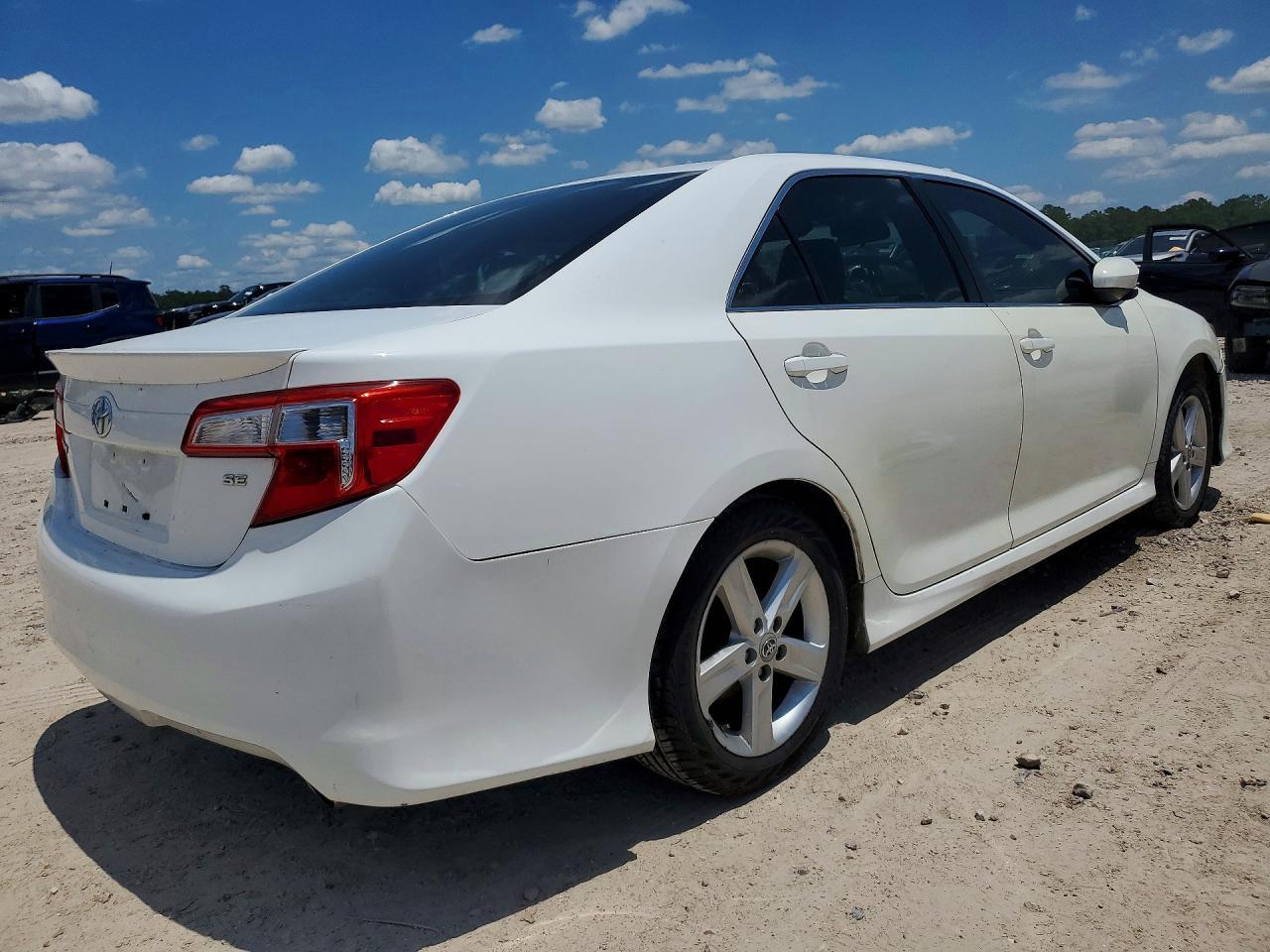 2013 Toyota Camry Se - Фото 3