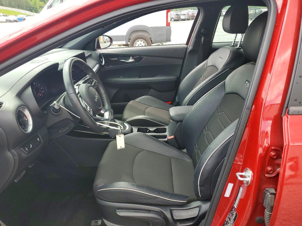 2024 Kia Forte Gt Line - Фото 7