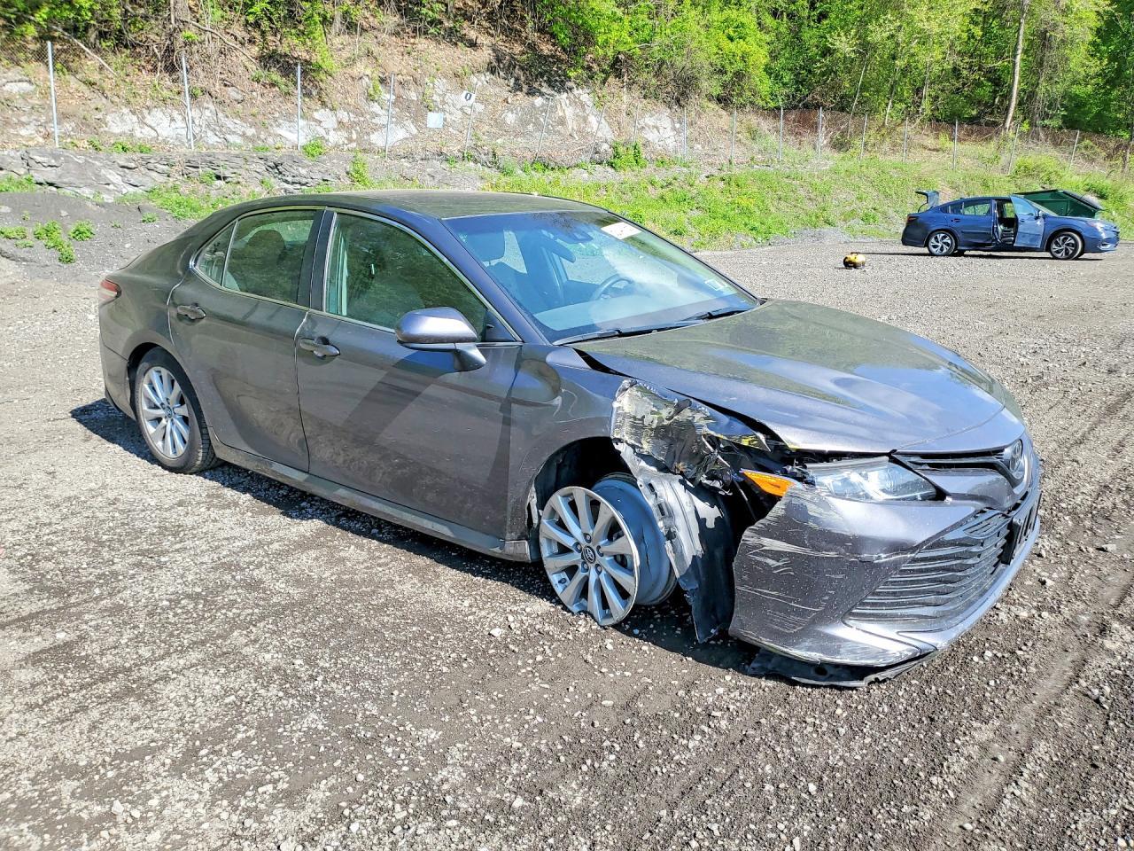 2018 Toyota Camry Le - Фото 4