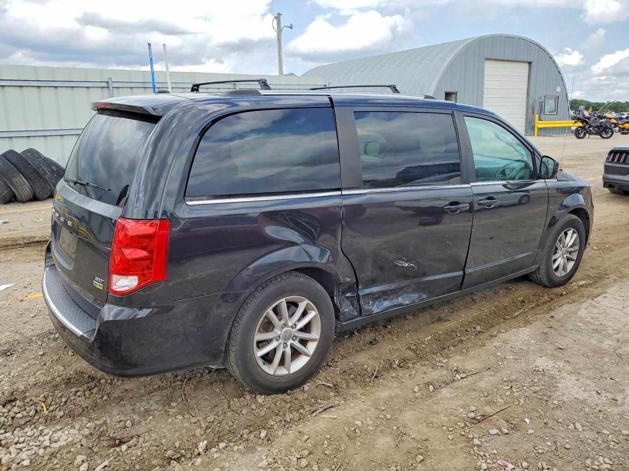 2019 Dodge Grand Caravan Sxt - Image 3