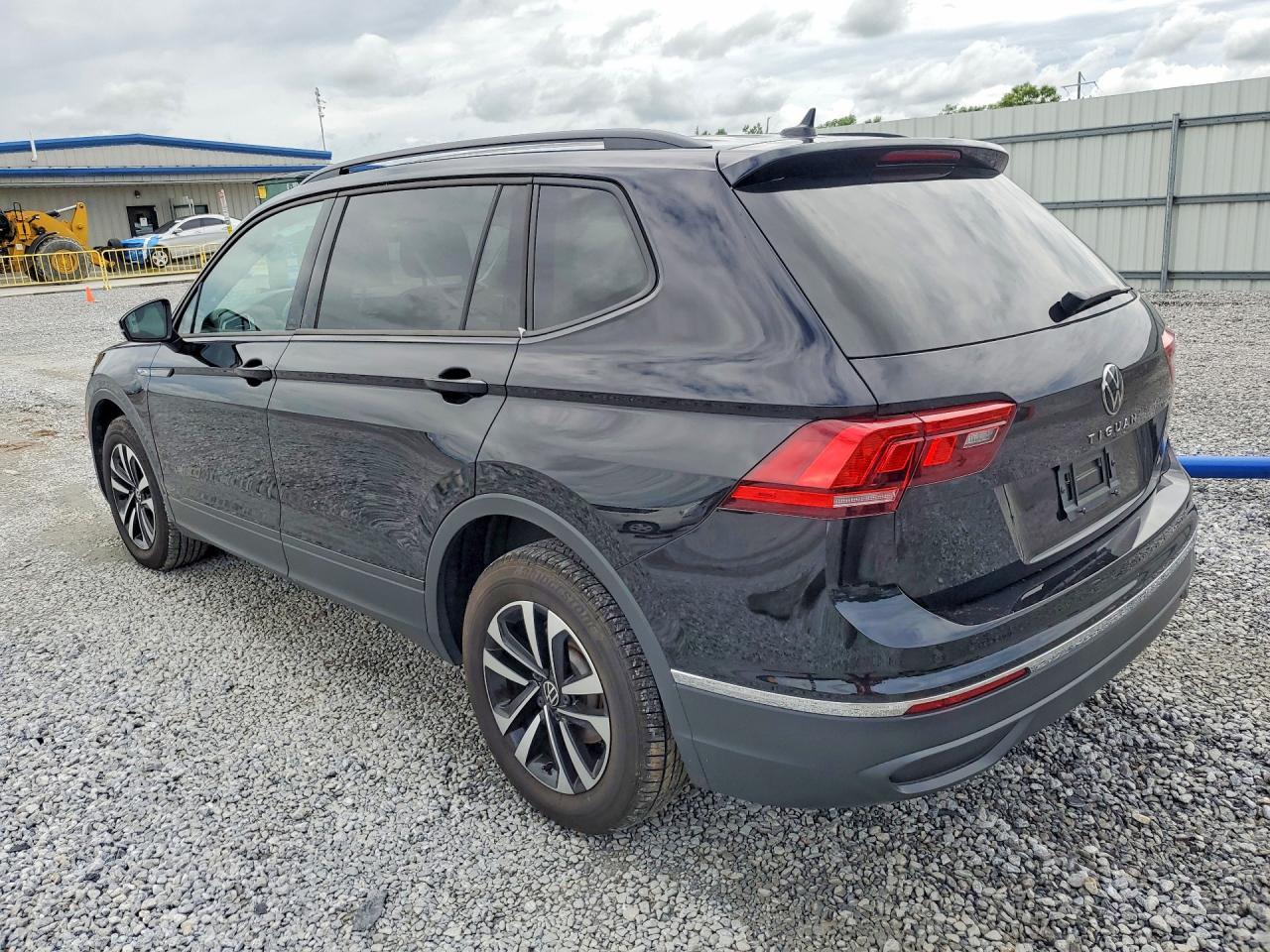 2024 Volkswagen Tiguan S - Фото 2
