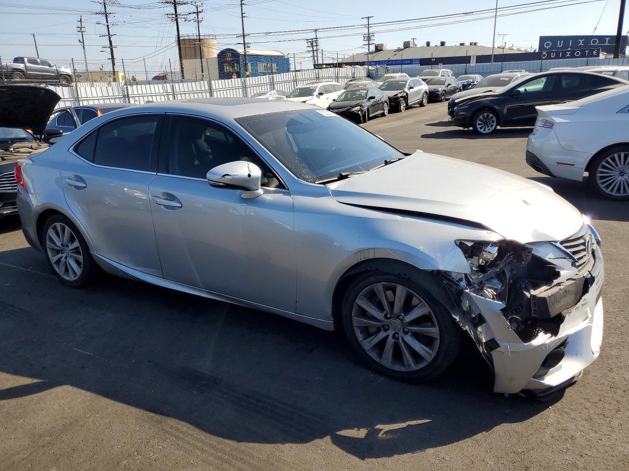 2016 Lexus Is 200T - Фото 4