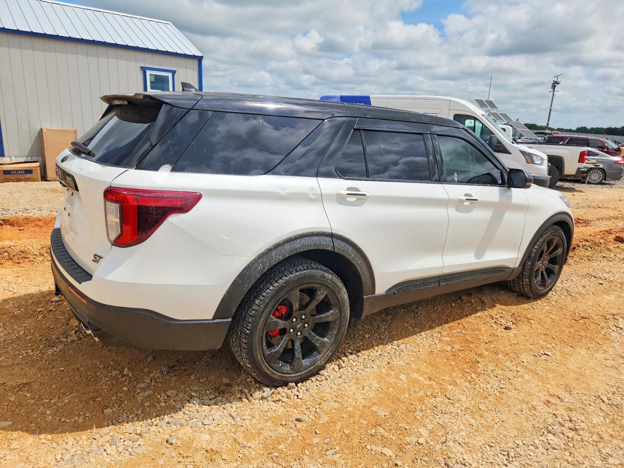 2021 Ford Explorer St - Фото 3