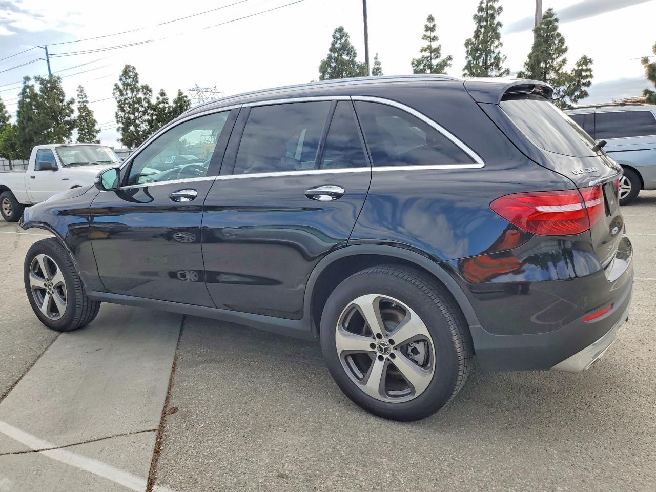2018 Mercedes-Benz Glc 300 - Фото 2