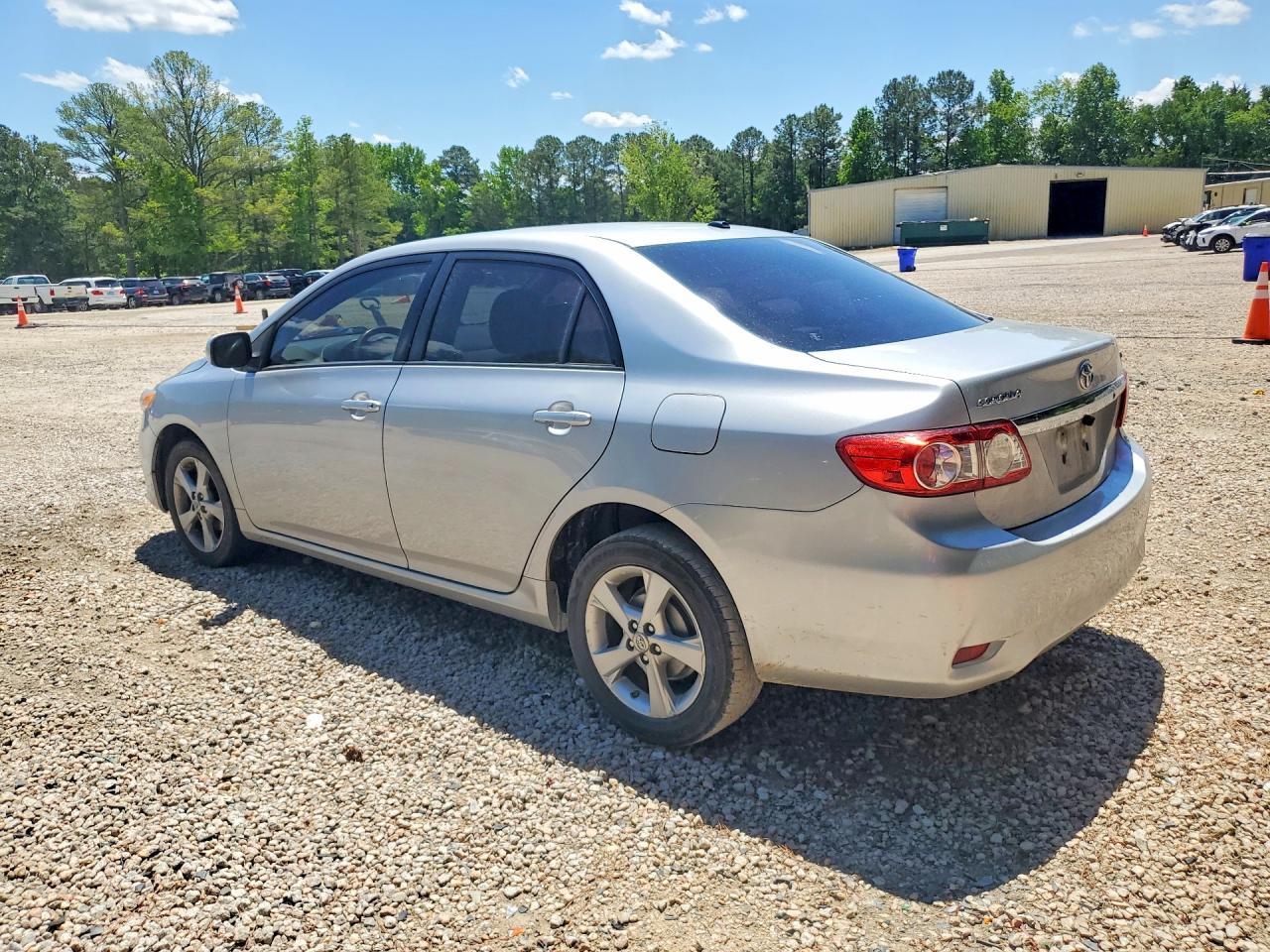 2011 Toyota Corolla Le - Фото 2
