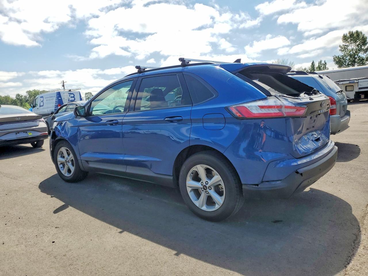 2023 Ford Edge Se - Image 2