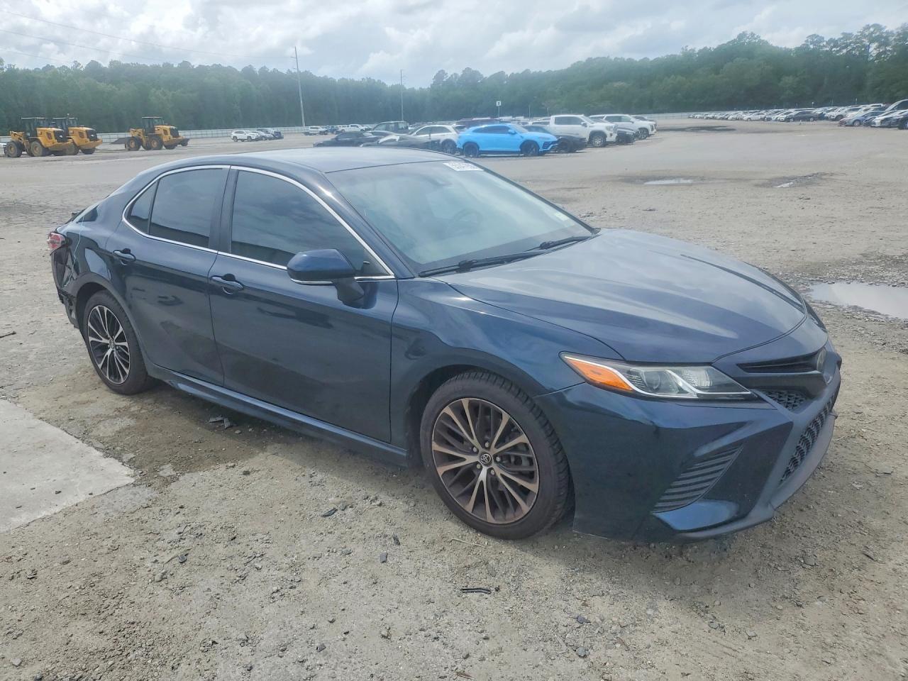 2018 Toyota Camry Se - Фото 4