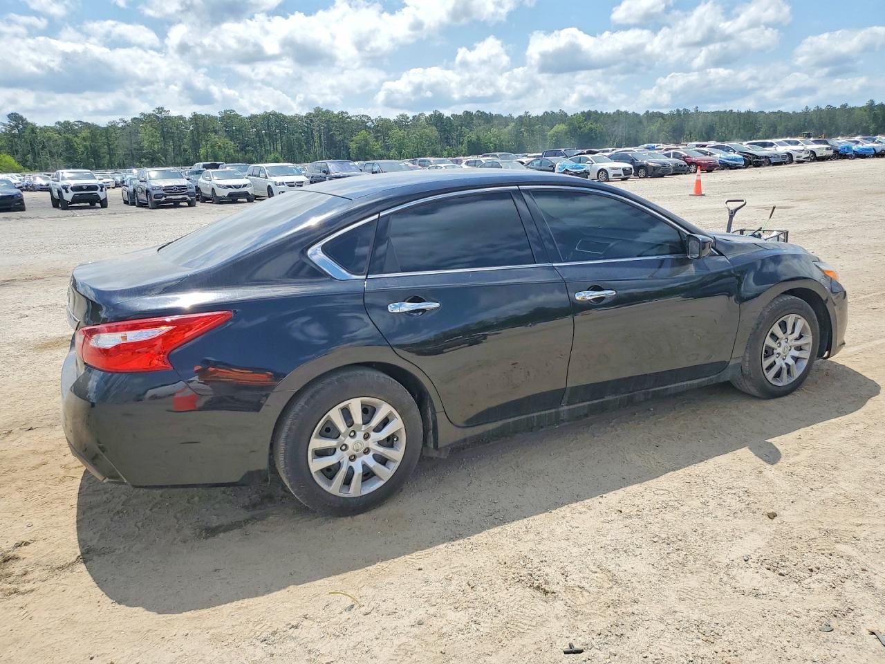 2017 Nissan Altima 2.5 S - Фото 3