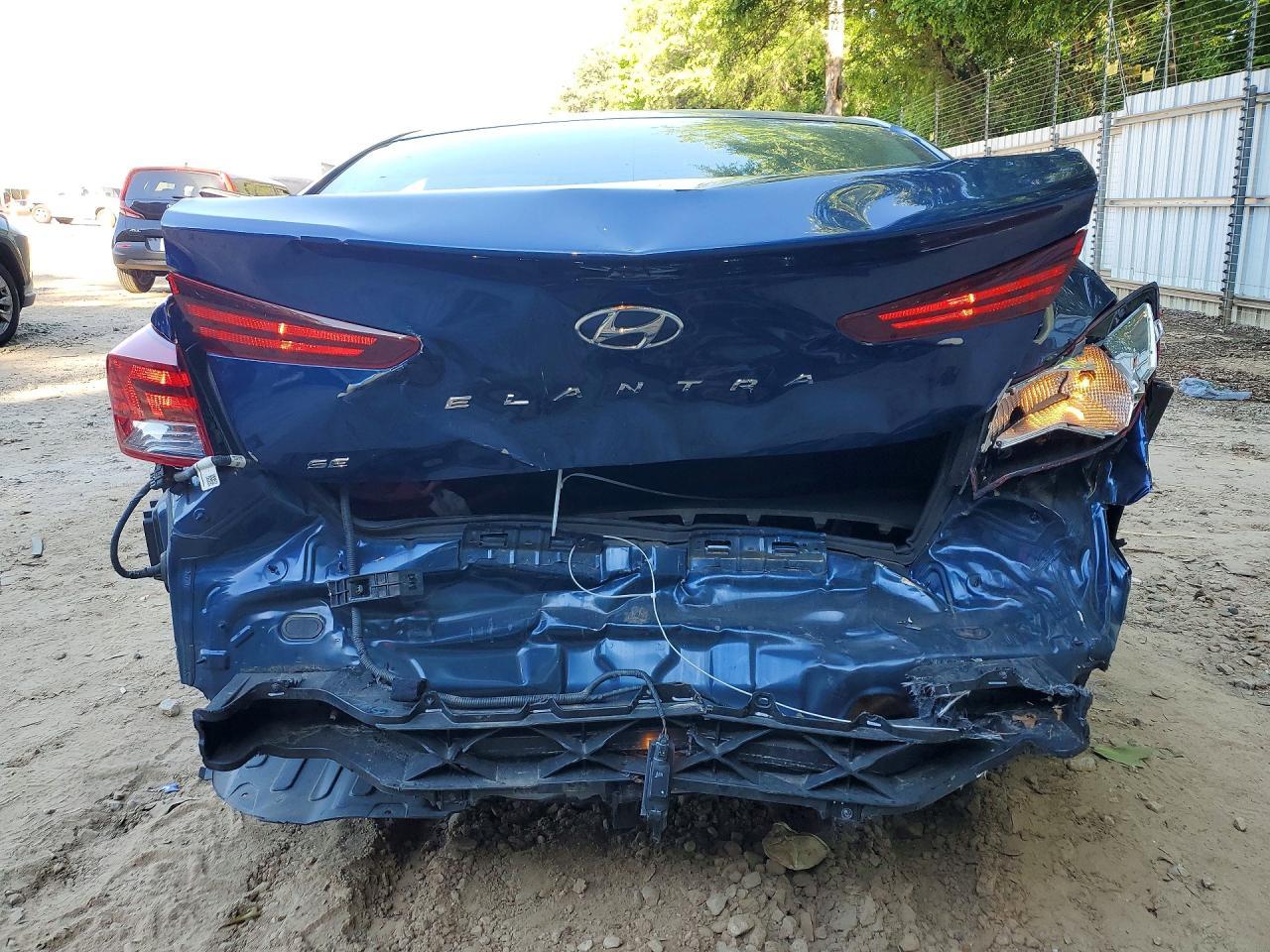 2019 Hyundai Elantra Se - Фото 6