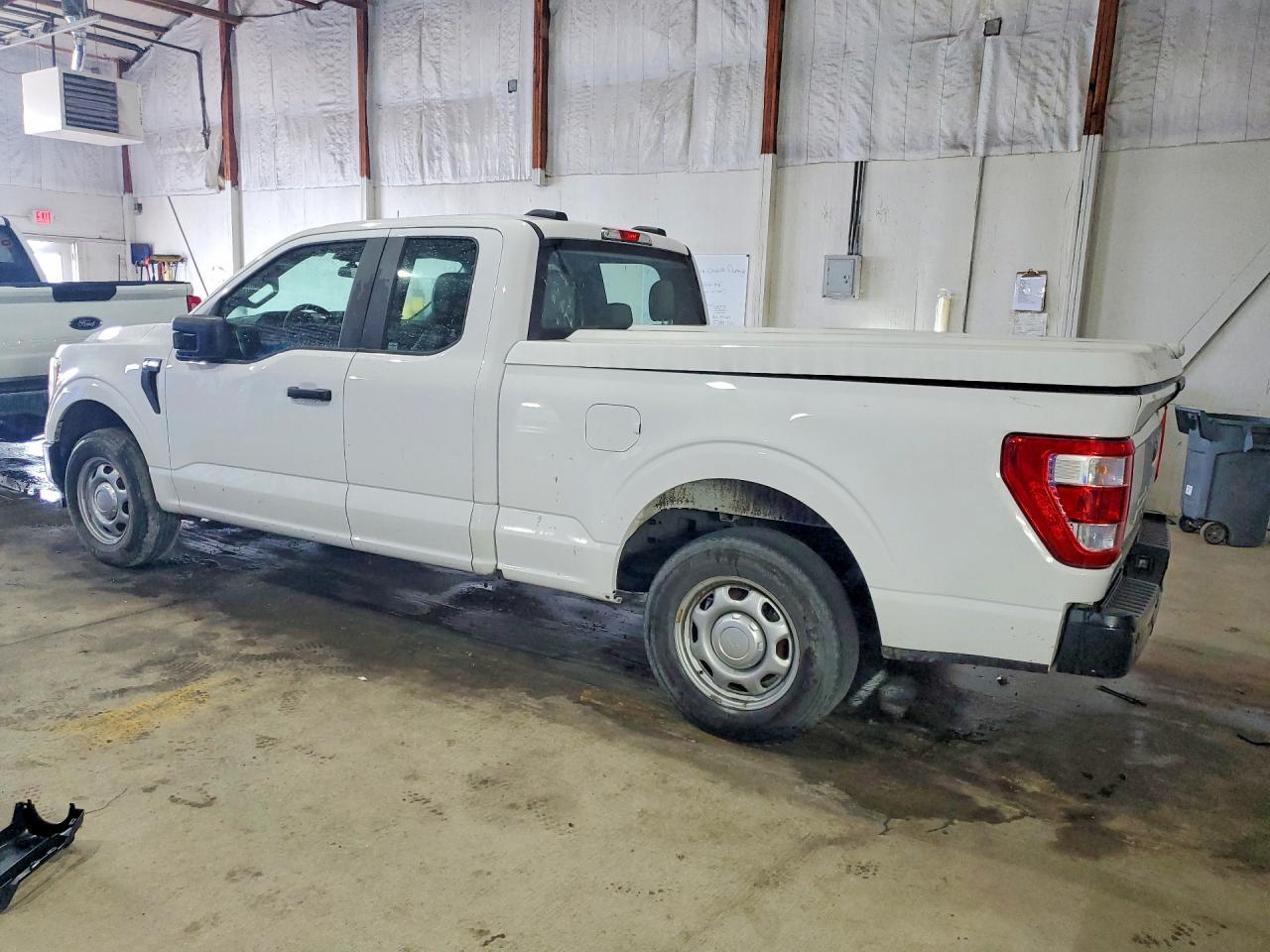 2022 Ford F150 Super Cab - Фото 2