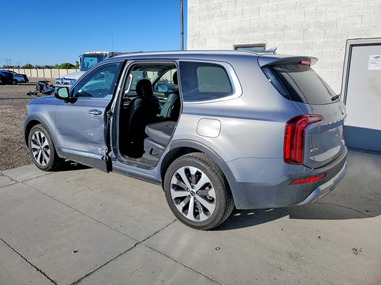 2021 Kia Telluride S - Фото 2