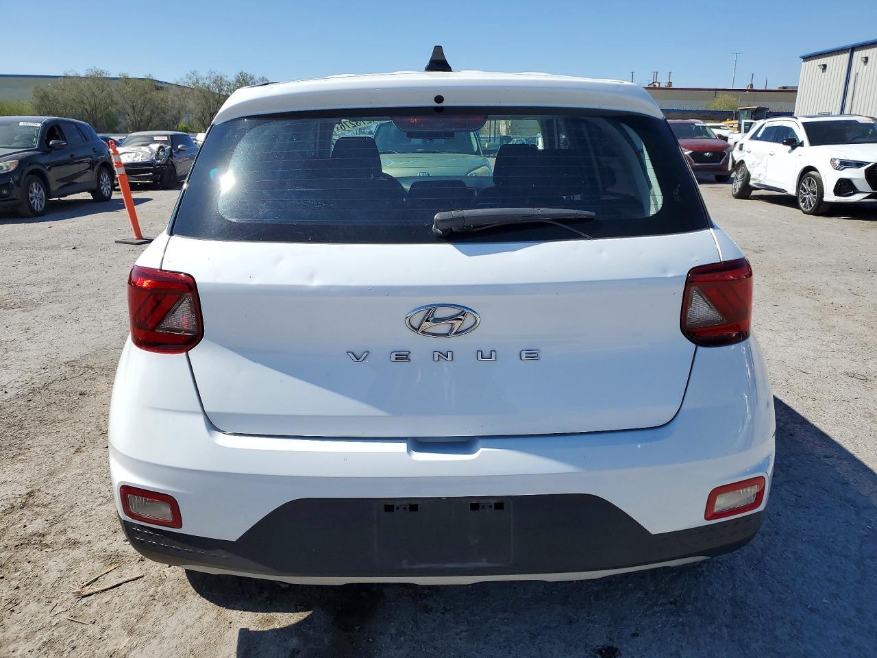 2022 Hyundai Venue Se - Фото 6