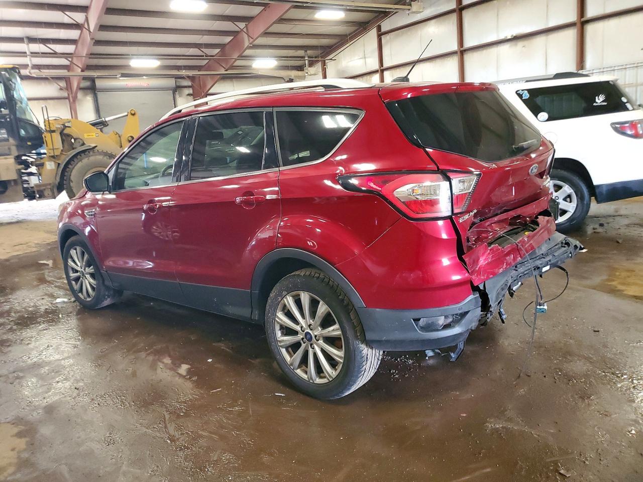 2017 Ford Escape Titanium - Фото 2