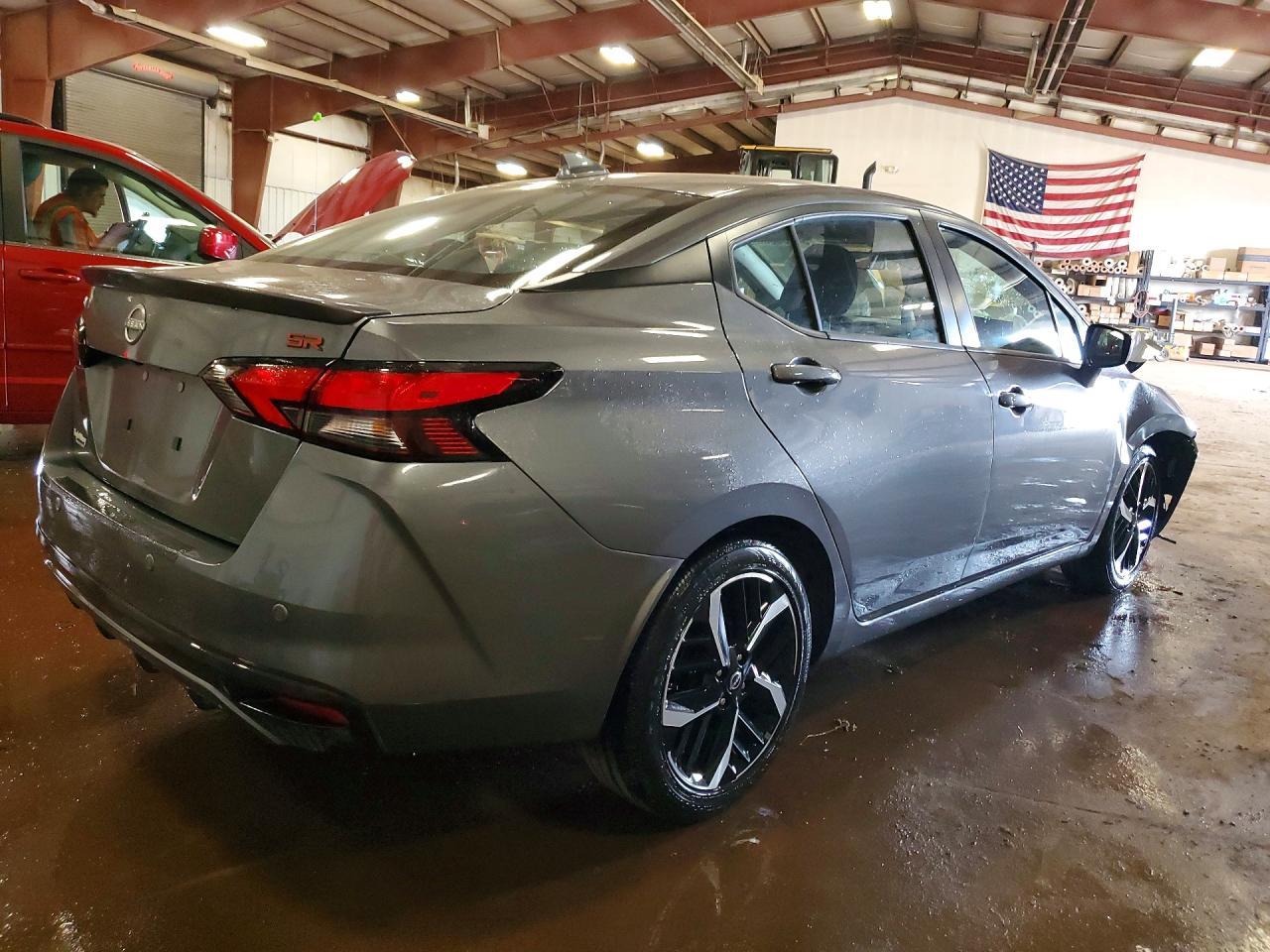 2024 Nissan Versa Sr - Фото 3