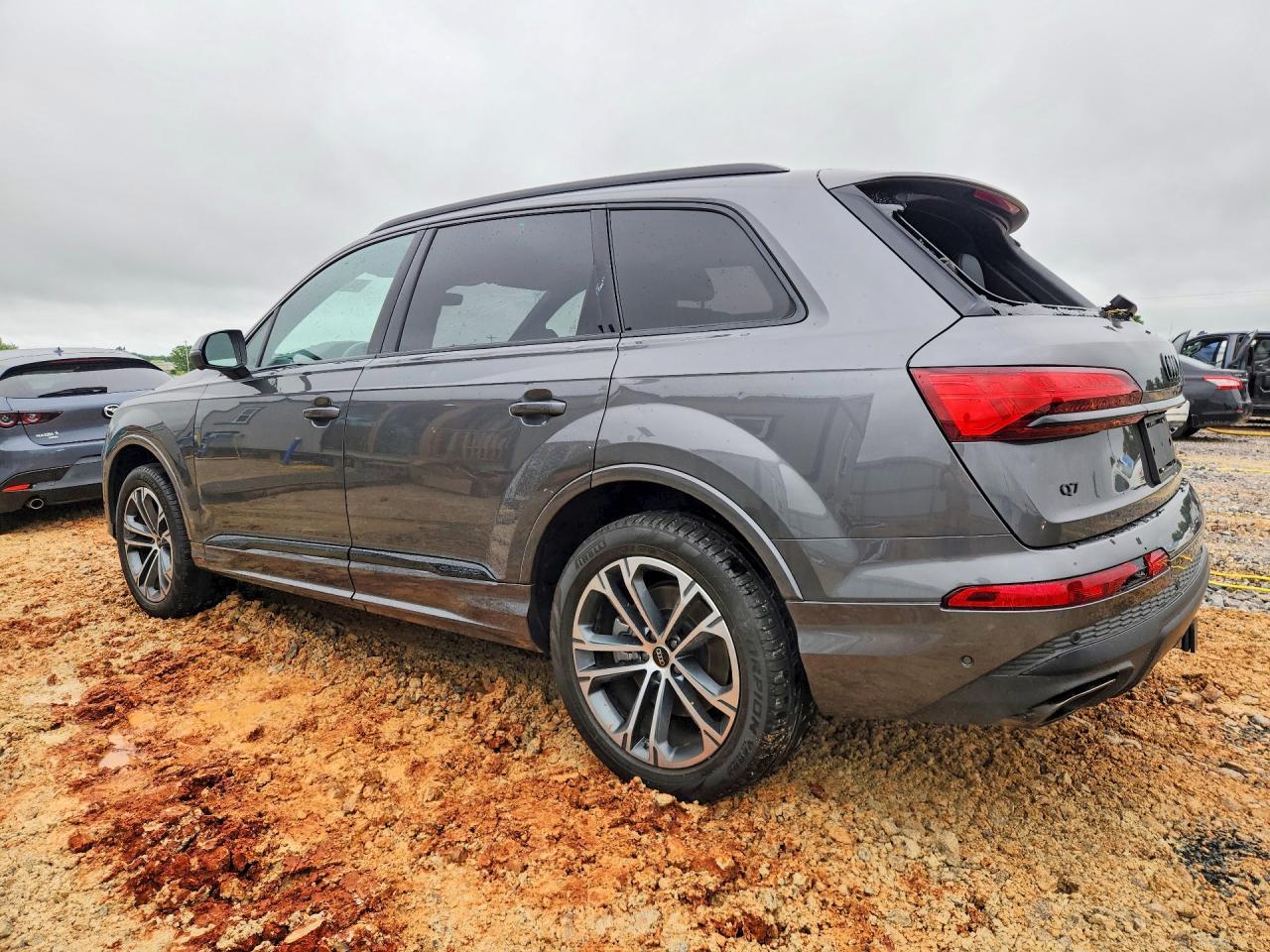 2025 Audi Q7 Premium Plus - Фото 2