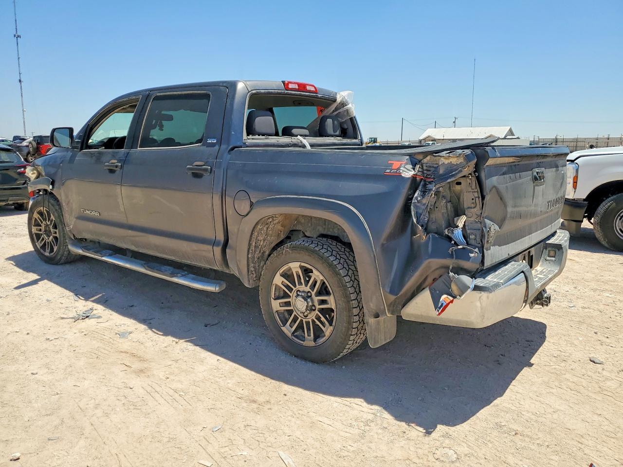 2016 Toyota Tundra Crewmax Sr5 - Фото 2