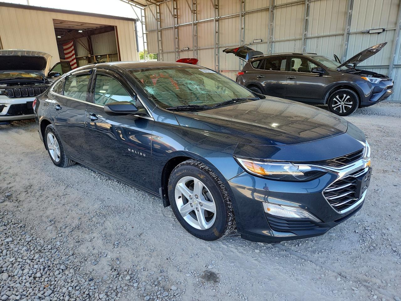 2019 Chevrolet Malibu Ls - Image 4