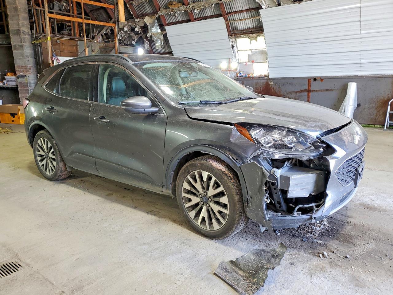 2020 Ford Escape Titanium - Фото 4