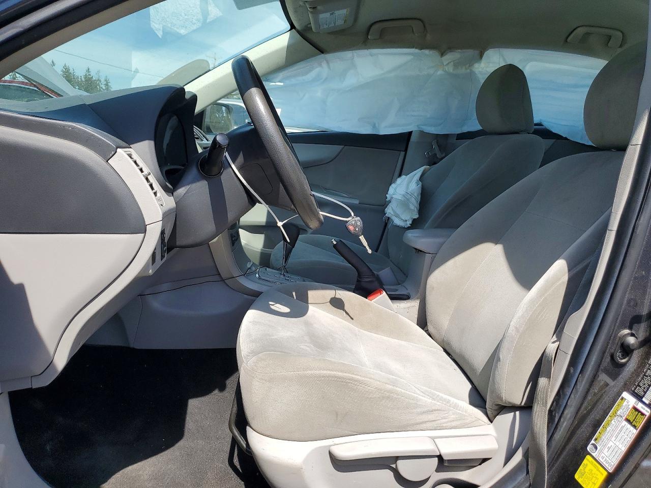 2011 Toyota Corolla Le - Image 7