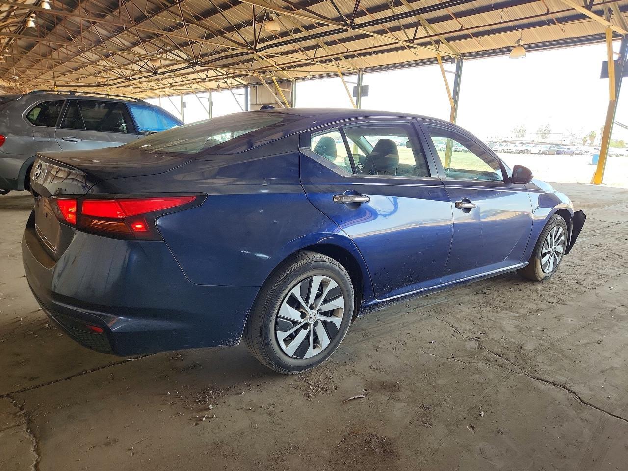 2020 Nissan Altima S - Фото 3