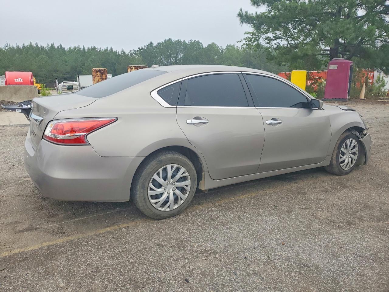 2015 Nissan Altima 2.5 S - Фото 3