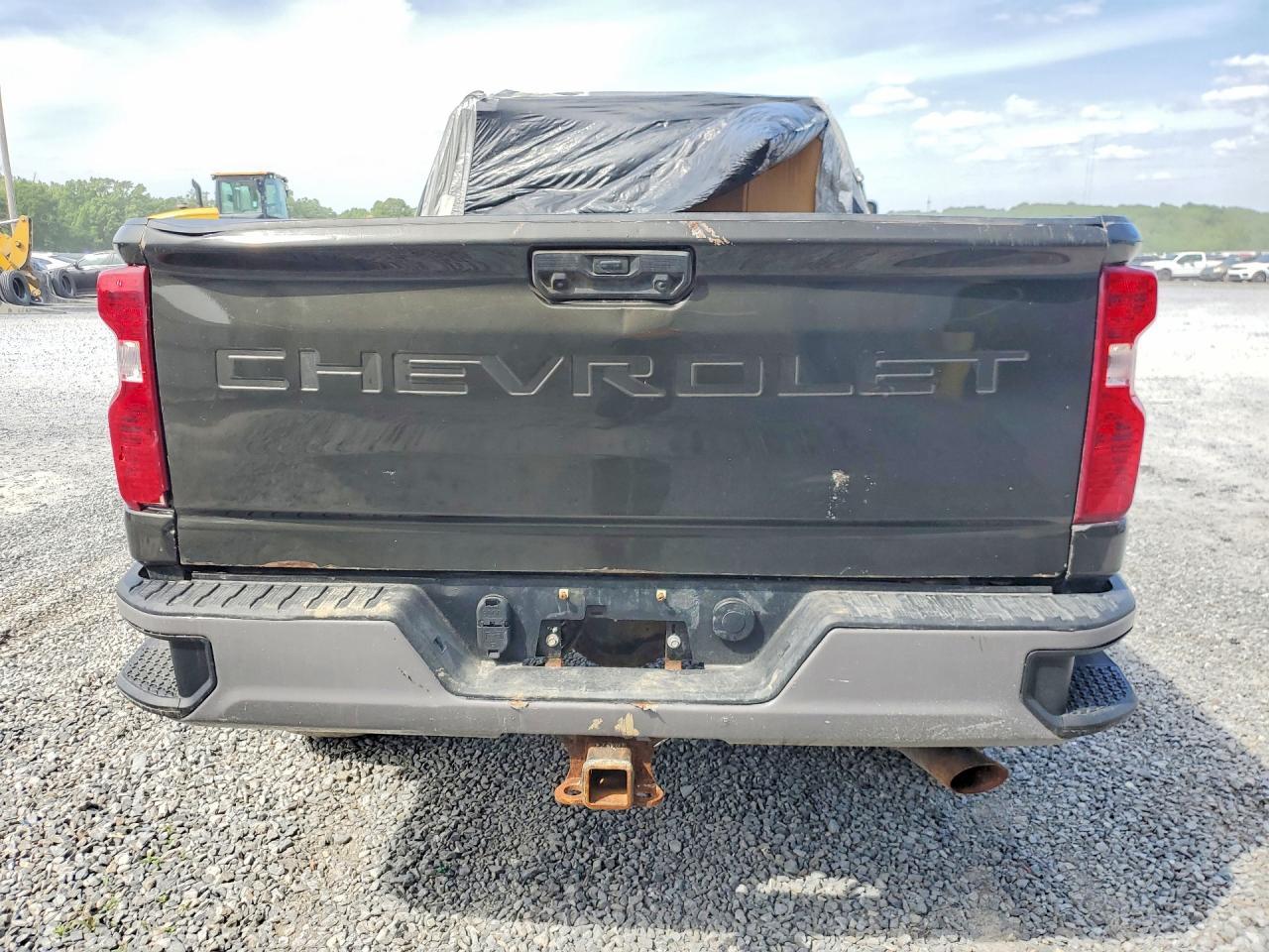2022 Chevrolet Silverado K2500 Custom - Image 6