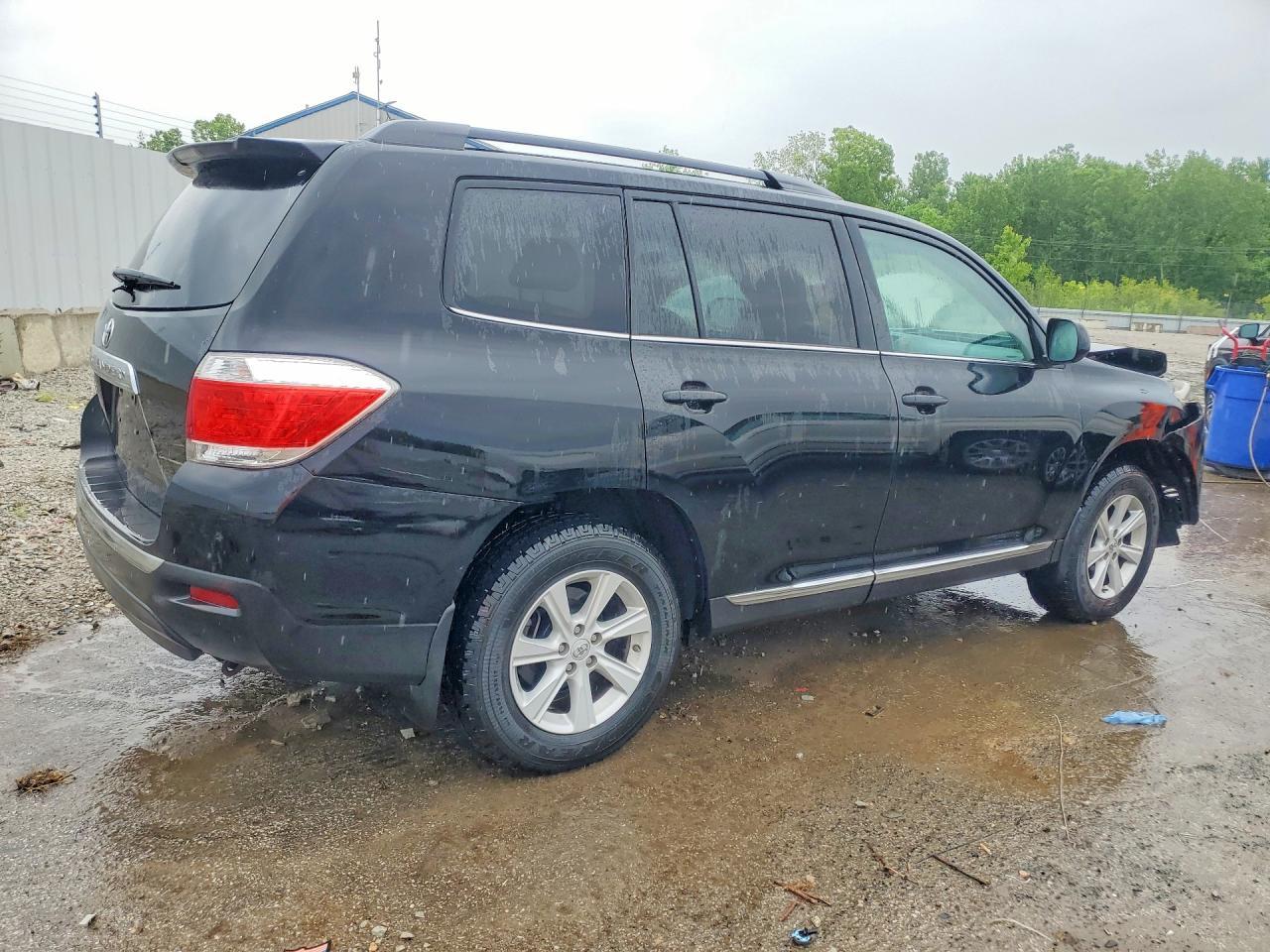 2013 Toyota Highlander Se - Image 3