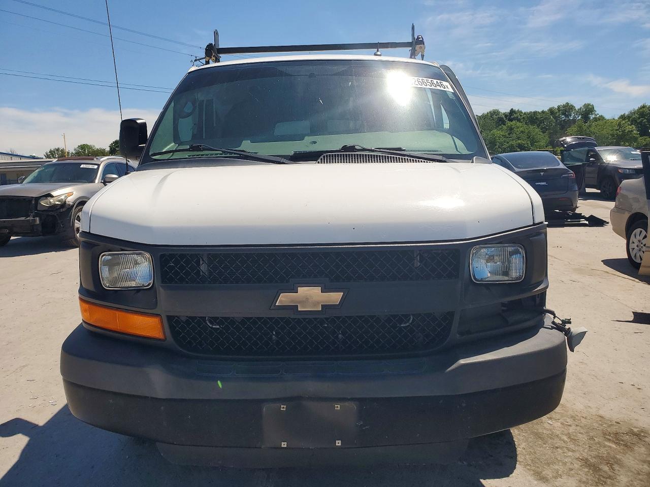 2015 Chevrolet Express 2500 Cargo Delivery Van - Image 5