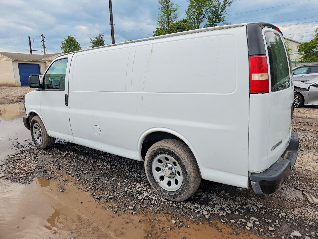 2012 Chevrolet Express G1500 - Image 2