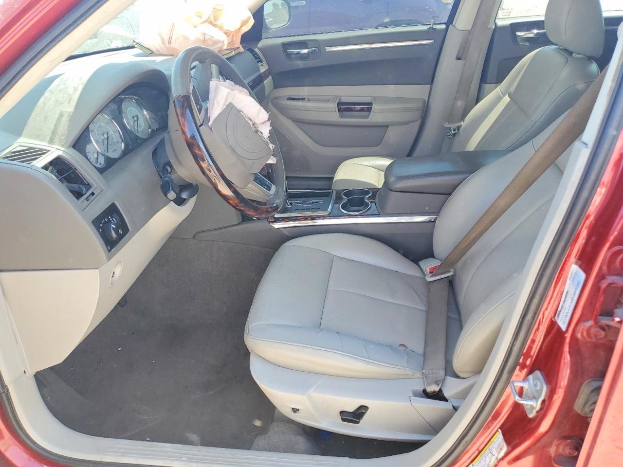 2009 Chrysler 300 Limited - Image 7