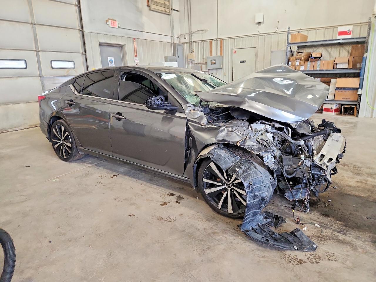 2022 Nissan Altima Sr - Image 4