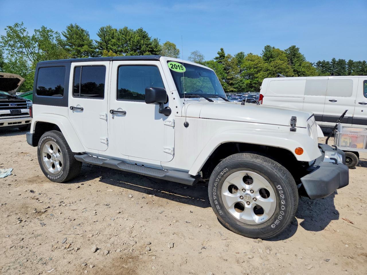 2015 Jeep Wrangler Unlimited Sahara - Image 4