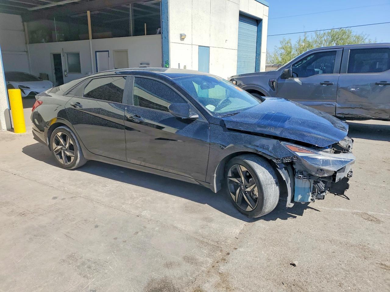 2023 Hyundai Elantra Sel - Фото 4