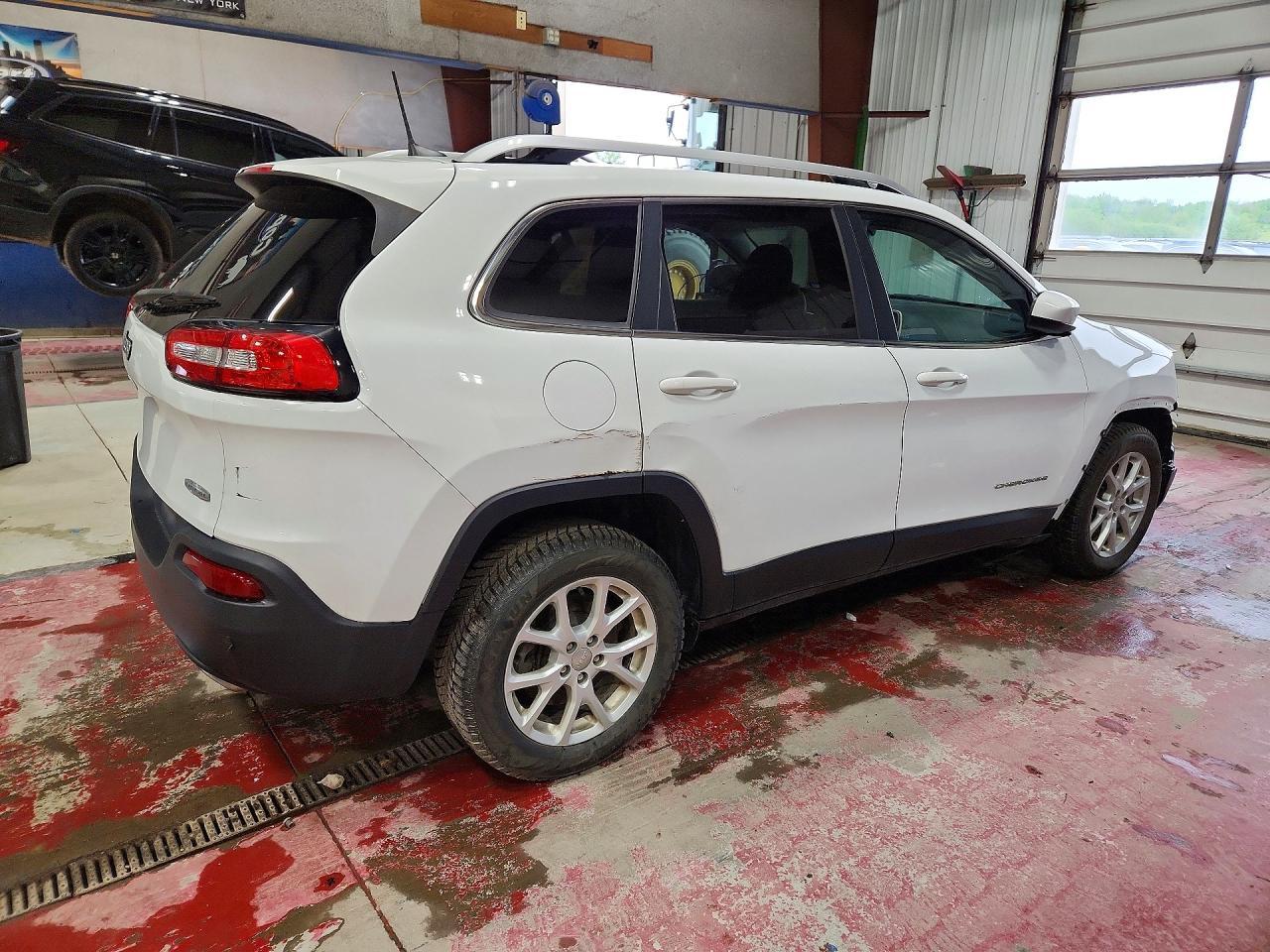2017 Jeep Cherokee Latitude - Фото 3