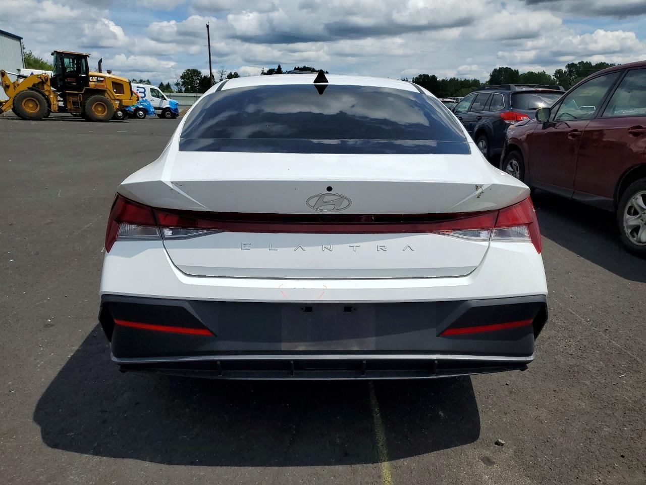 2024 Hyundai Elantra Se - Фото 6
