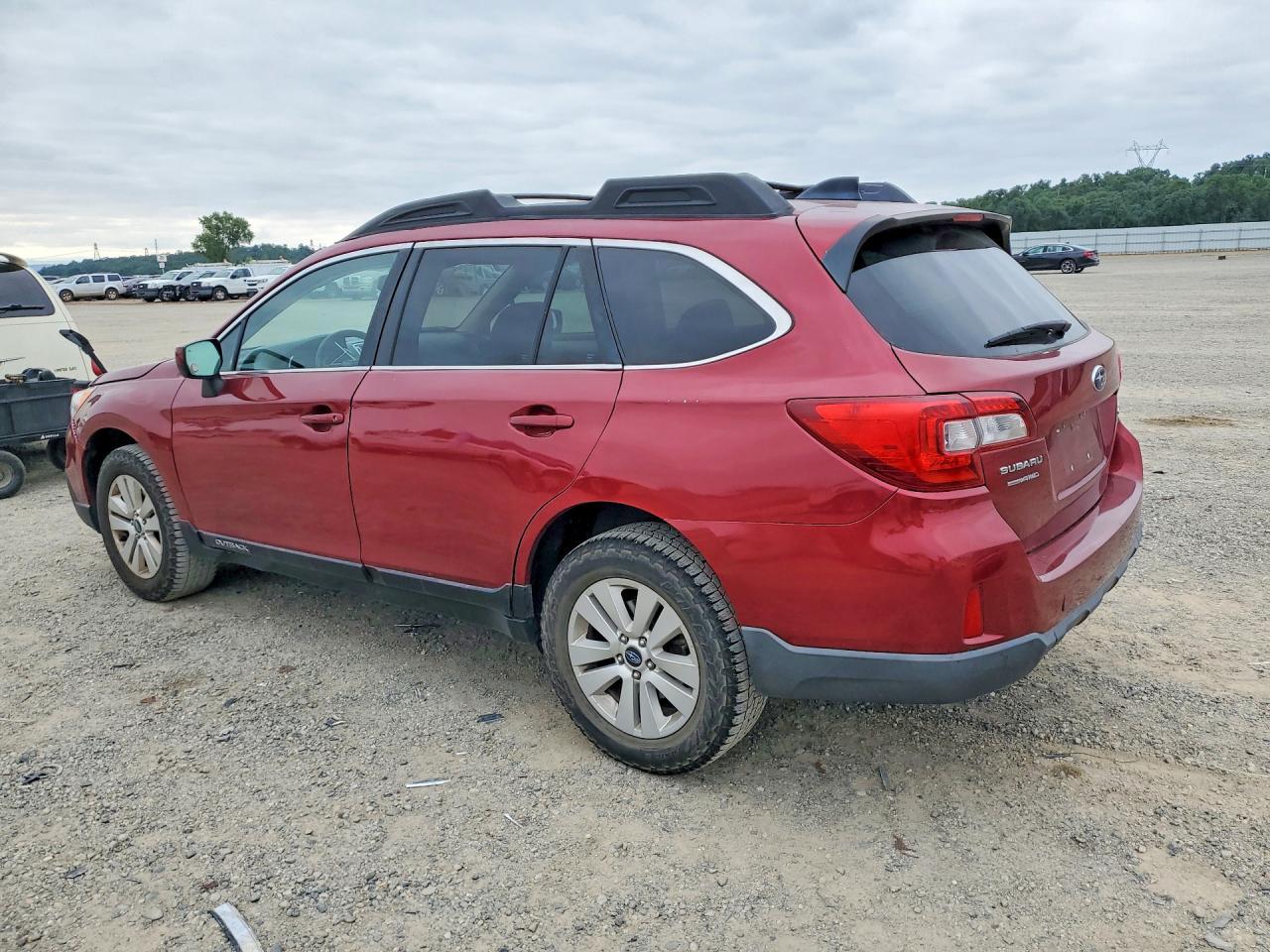 2016 Subaru Outback 2.5I Premium - Image 2