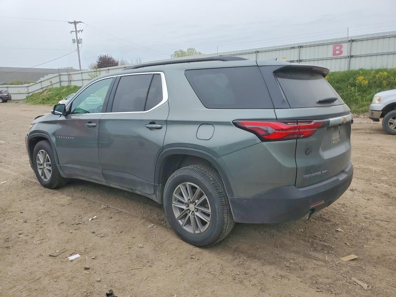 2022 Chevrolet Traverse Lt - Фото 2